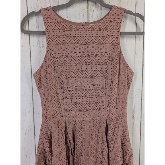 Monteau Size Small Muave Pink Lace Sleeveless Womens‎ Flowy Dress - Picture 3 of 8